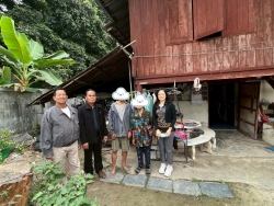 LINE_ALBUM_ลงพื้นที่บ้านรายเรืองยศ  นางประนอมสุต_260123_31.jpg - ลงพื้นที่สำรวจและเก็บข้อมูลเงินสงเคราะห์ผู้มีรายได้น้อยไร้ที่พึ่ง | https://www.sanpatong.go.th